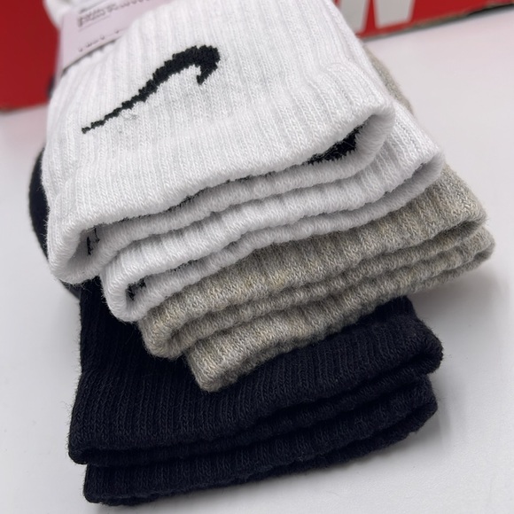 Nike Everyday Cushioned Training Crew Socks (3 pairs)
Md Performance
Multi-Color - Picture 6 of 16